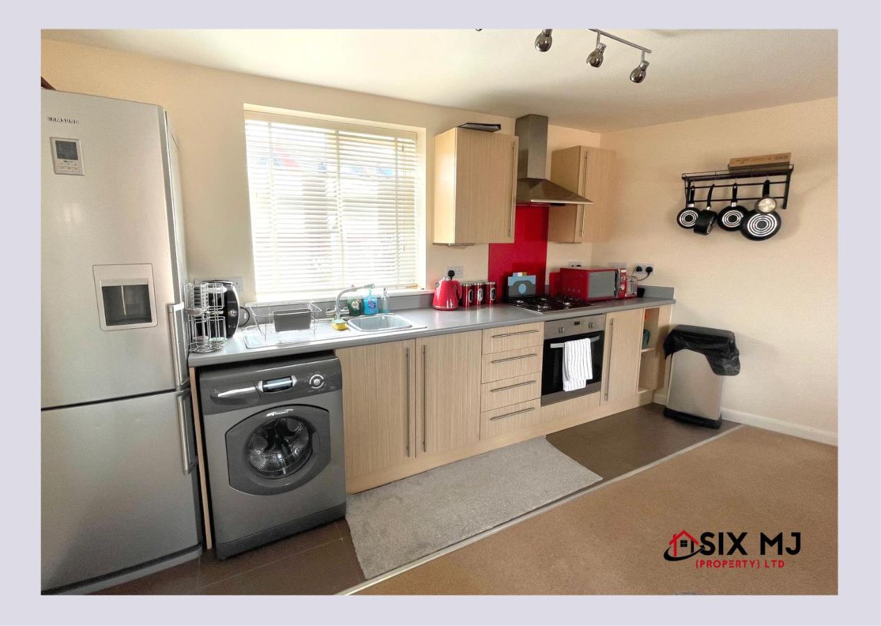 Chichele House, Sleeps 8, Nr Rushden Lakes, Allocated Parking, Corporate Welcome Higham Ferrers Esterno foto