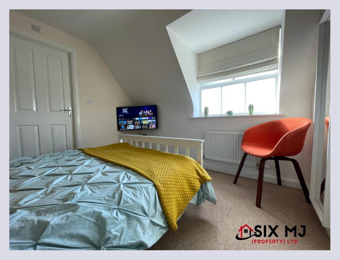 Chichele House, Sleeps 8, Nr Rushden Lakes, Allocated Parking, Corporate Welcome Higham Ferrers Esterno foto