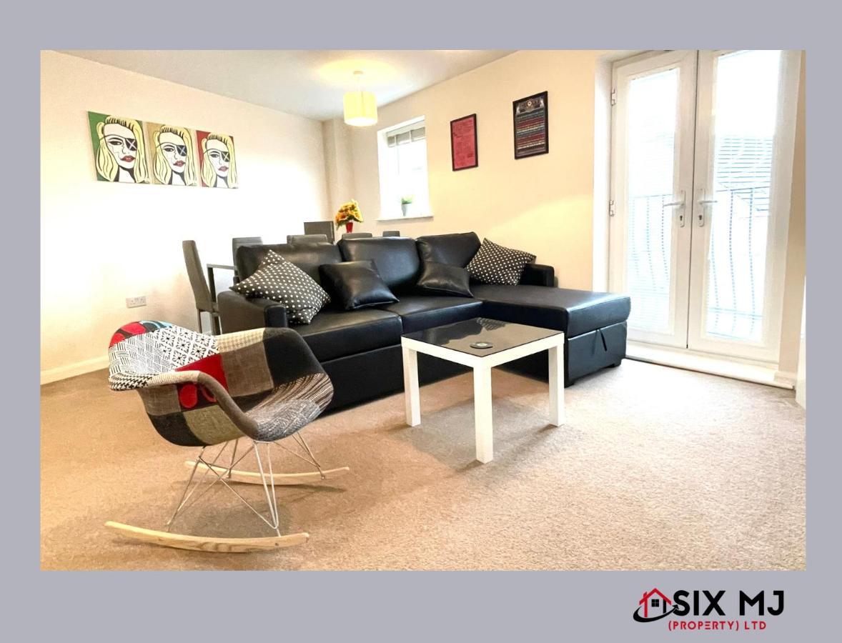 Chichele House, Sleeps 8, Nr Rushden Lakes, Allocated Parking, Corporate Welcome Higham Ferrers Esterno foto